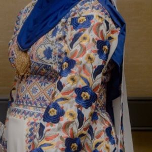 Beautiful flower blue yellow rose thobe